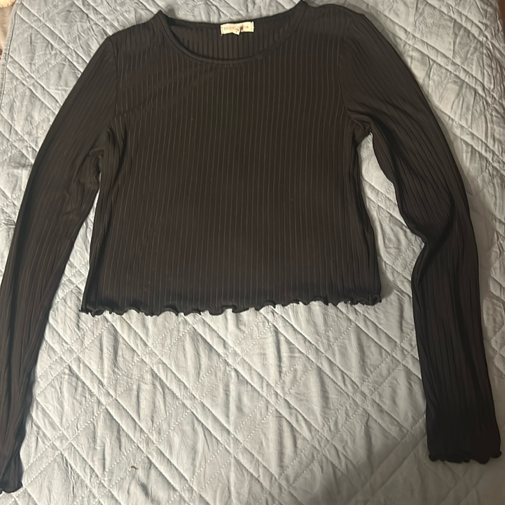 Moa Moa long sleeve crop top
Size: S